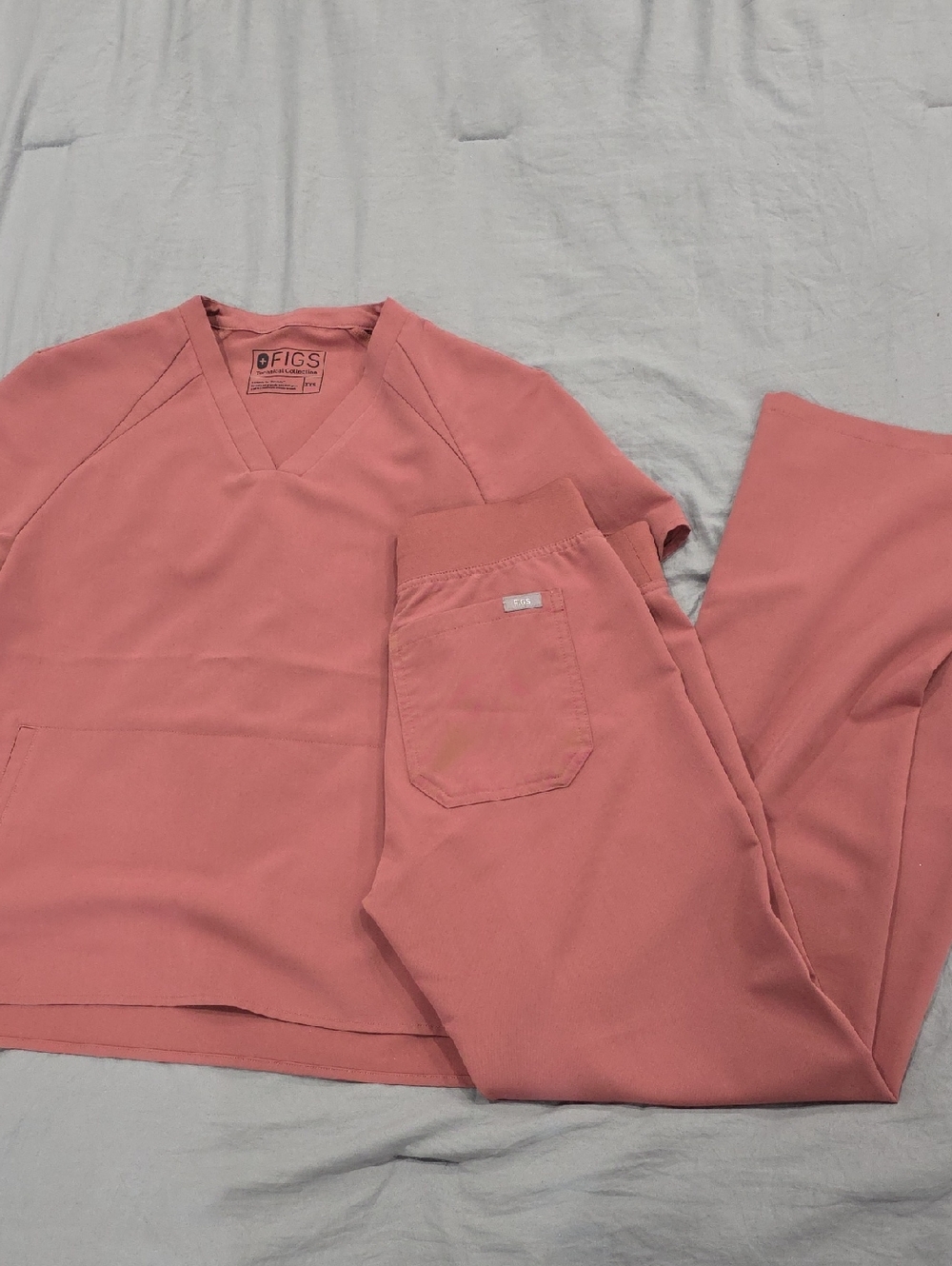 Figs Scrub Set